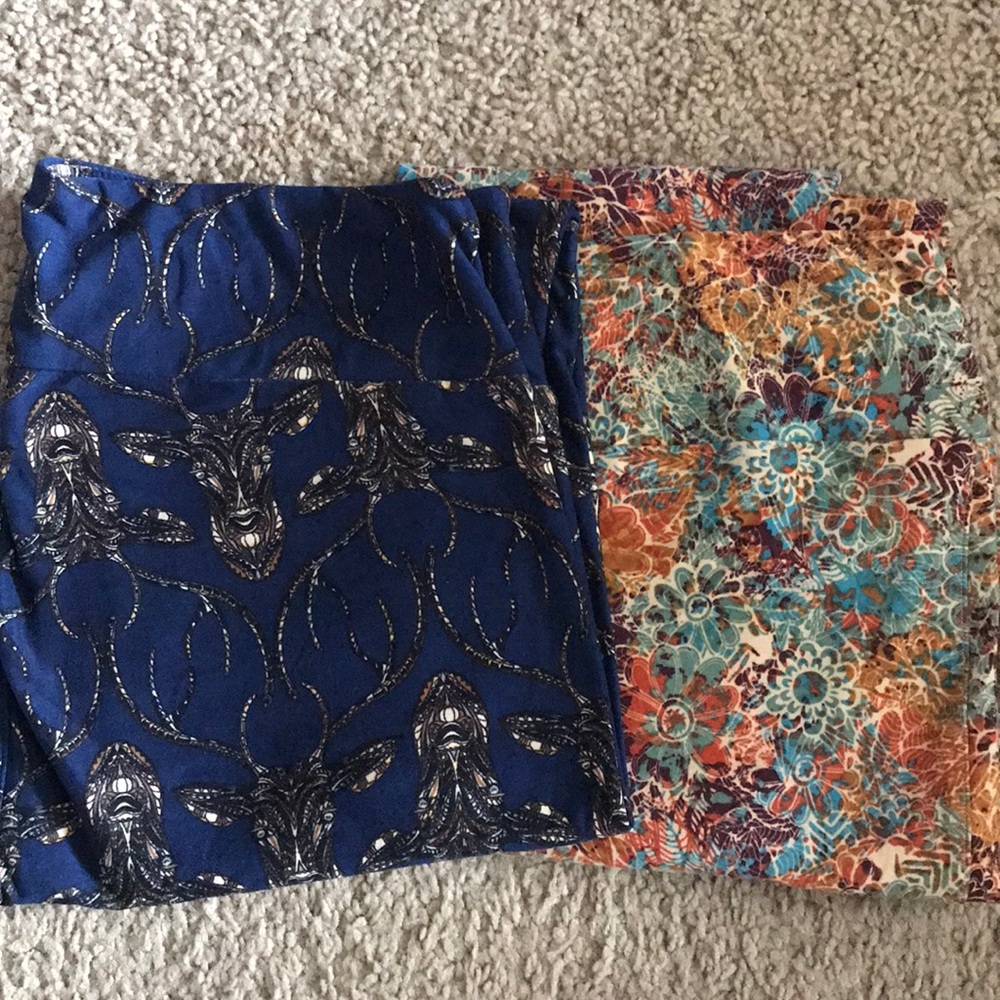 2 Lularoe Tc Tall And Curvy Leggings